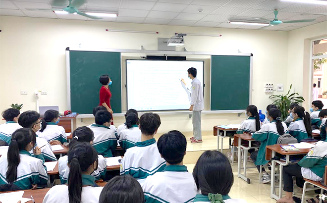 Trường THPT Lý Thường Kiệt, thành phố Yên Bái ứng dụng công nghệ thông tin phục vụ công tác giảng dạy và học tập.