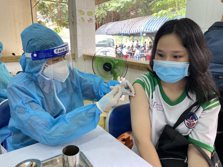 Tiêm vaccine cho trẻ em ở TP.HCM.