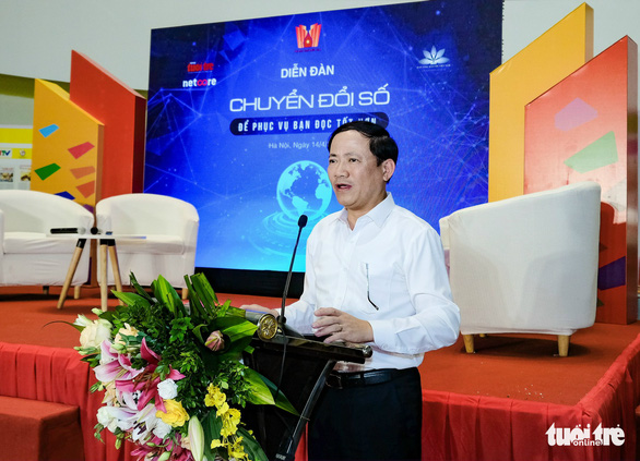 Thứ trưởng Bộ Thông tin - truyền thông Phạm Anh Tuấn phát biểu tại diễn đàn Chuyển đổi số để phục vụ bạn đọc tốt hơn.