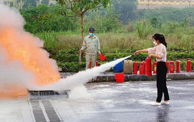 Thông qua lớp tập huấn đã giúp cho đội ngũ giáo viên trong các trường học trên địa bàn huyện Trấn Yên nắm được những kiến thức cơ bản về phòng cháy chữa cháy.