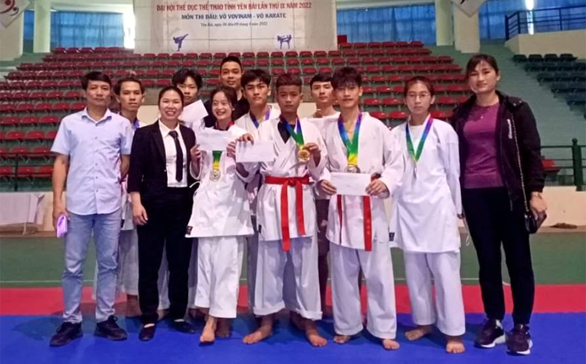 Đoàn vận động viên võ Karate của huyện Văn Yên luôn đoạt giải cao tại các giải đấu của tỉnh.