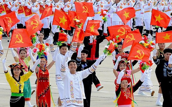 rong con mắt của 97 triệu dân Việt Nam, Đảng luôn là người lãnh đạo, người tổ chức làm nên mọi thắng lợi của cách mạng Việt Nam. ảnh minh họa