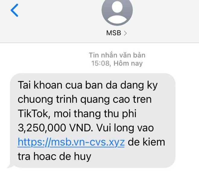 Tin nhắn giả mạo xuất hiện từ mục tin nhắn của ngân hàng gửi cho khách hàng