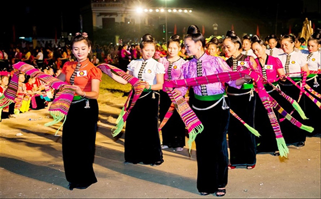 Yen Bai people proud of UNESCO-recognised heritage Xoe Thai dance.