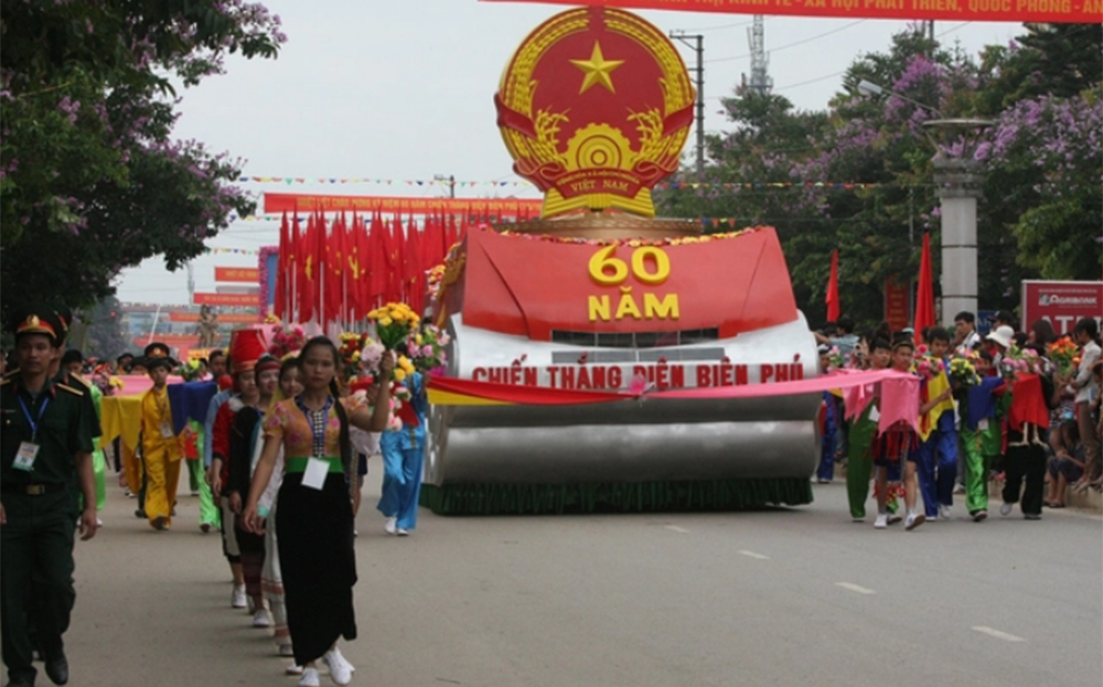 Diễu hành nhân kỷ niệm 60 năm Chiến thắng Điện Biên Phủ (1954- 2014)