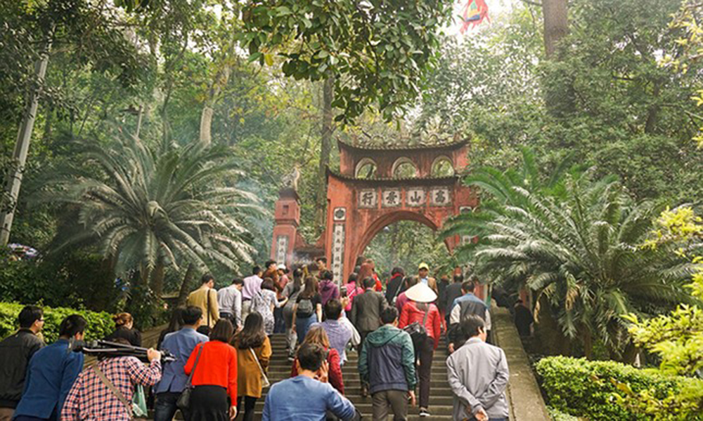 Tour du lịch Về miền Di sản UNESCO ghi danhlấy địa danh đền Hùng làm trung tâm.