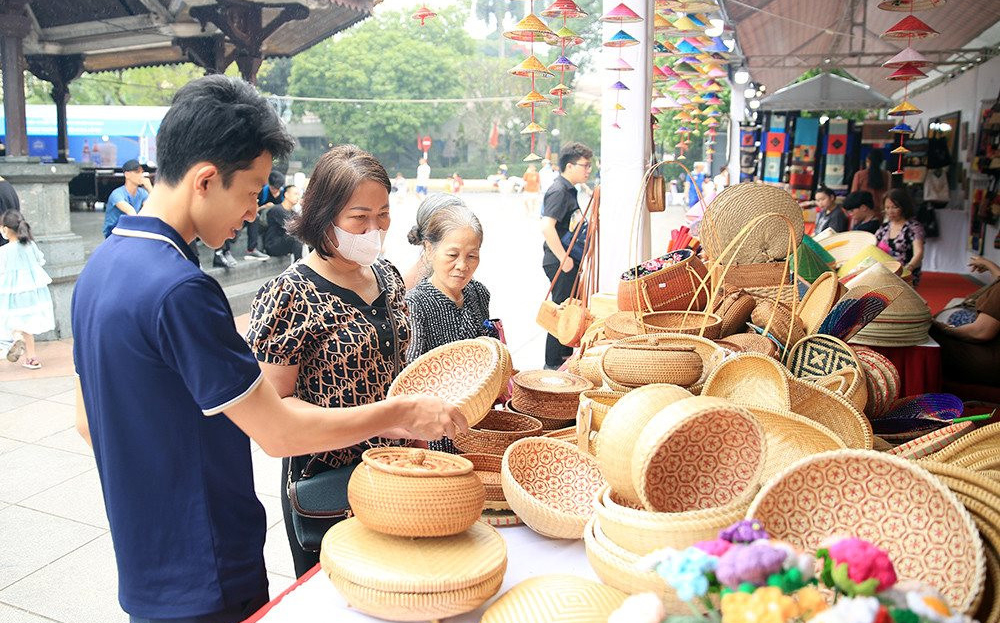 Lễ hội Du lịch Hà Nội giới thiệu nhiều sản phẩm du lịch, làng nghề Hà Nội.