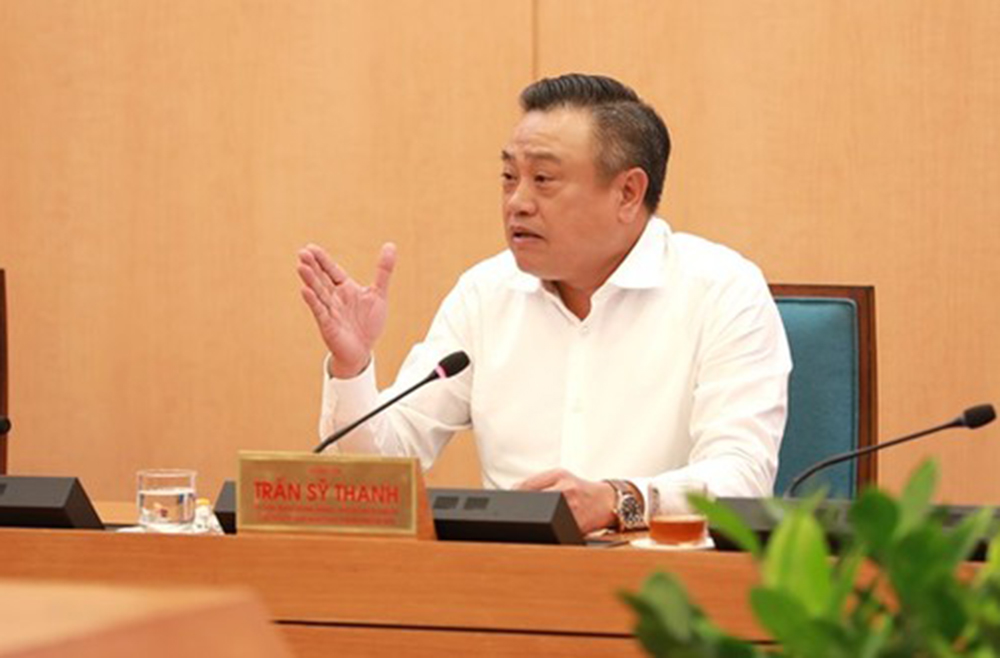 Chủ tịch UBND thành phố Hà Nội Trần Sỹ Thanh phát biểu tại phiên họp.
