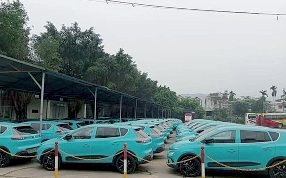 Xe taxi điện Xanh SM đã có mặt tại Bến xe khách Nước Mát, thành phố Yên Bái.