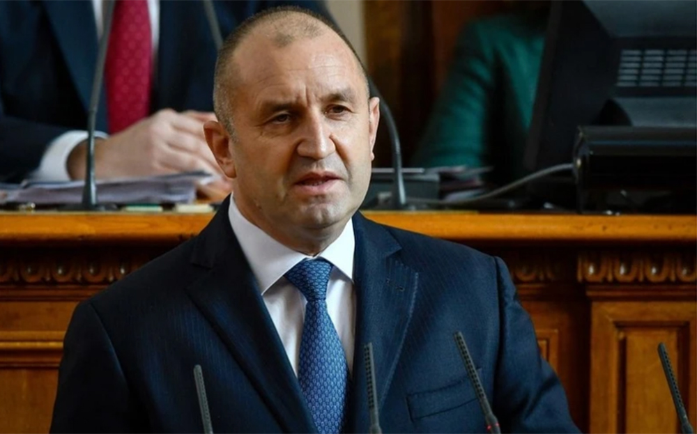Tổng thống Bulgaria Rumen Radev phát biểu trước Quốc hội tại Sofia.