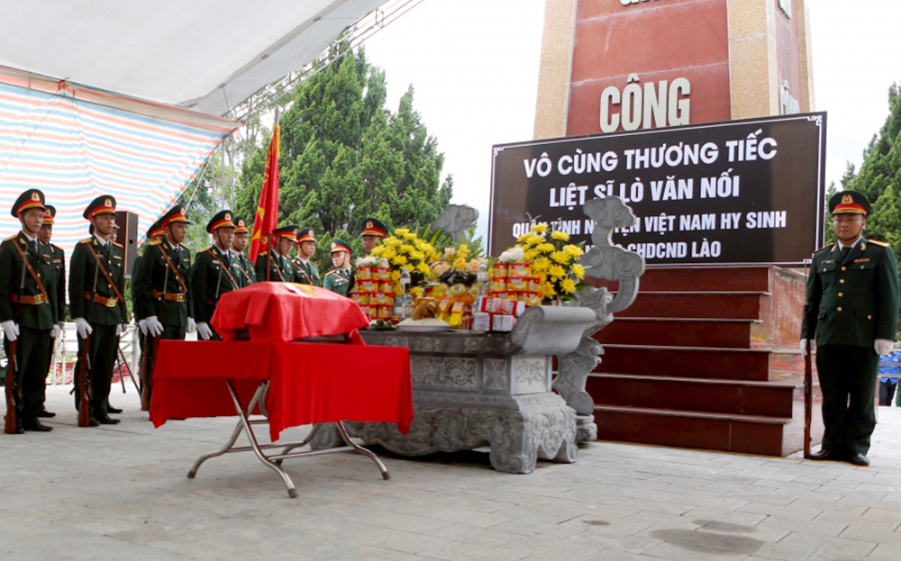 Yên Bái trang trọng tổ chức Lễ đón nhận, truy điệu và an táng hài cốt liệt sĩ Lò Văn Nối, hy sinh trên nước bạn Cộng hòa Dân chủ nhân dân Lào, tại Nghĩa trang Liệt sĩ thị xã Nghĩa Lộ (tháng 6/2023).