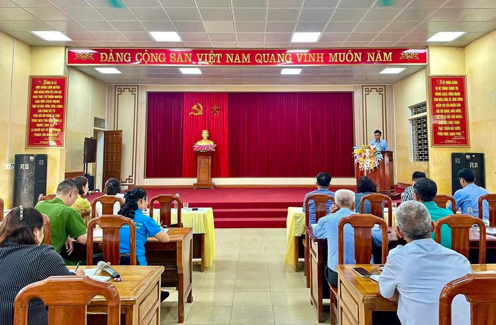 UBND xã Báo Đáp, huyện Trấn Yên tổ chức Hội nghị triển khai kế hoạch lấy ý kiến Nhân dân về sắp xếp đơn vị hành chính cấp xã, Đề án hợp nhất tỉnh Lào Cai và tỉnh Yên Bái.