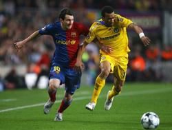 Đêm 28/4, Messi (10) và đồng đội đã bị đối thủ 