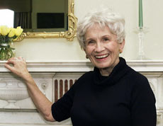 Nhà văn Alice Munro