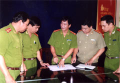 Lãnh đạo Công an huyện Lục Yên triển khai kế hoạch đảm bảo an ninh vùng giáp ranh.

