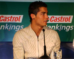 Cristiano Ronaldo tại Lễ ra mắt Castrol Rankings chiều tối 29/10.