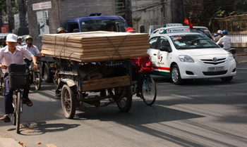 Việc thực hiện hỗ trợ thay thế xe công nông, xe lôi máy... được lùi đến hết năm 2010.