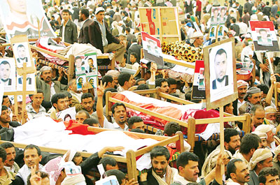 Đám tang những người thiệt mạng tại thủ đô Sana ngày 27-5.
