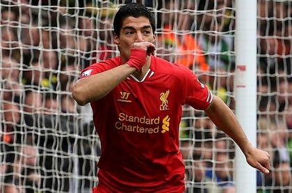 Suarez nhận cú đúp danh hiệu cá nhân rất xứng đáng.