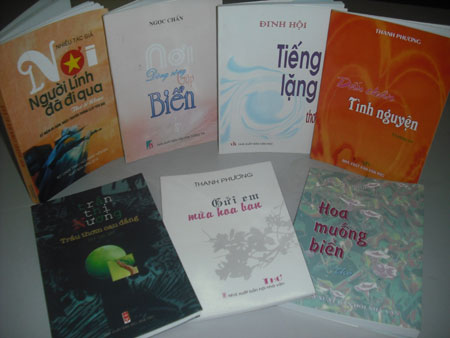 Trong các sáng tác của mình, các nhà thơ Yên Bái đã dành một tình cảm lớn viết về Bác.
(Ảnh: Thanh Ba)