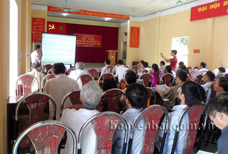 Lớp tập huấn về sử dụng năng lượng tiết kiệm và hiệu quả tại xã An Thịnh, huyện Văn Yên.
