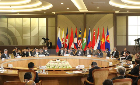 Thủ tướng Nguyễn Xuân Phúc dẫn đầu đoàn Việt Nam tham dự hội nghị.