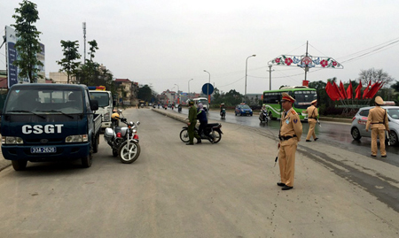 Lực lượng Cảnh sát giao thông đã xử lý gần 8.000 trường hợp vi phạm giao thông trong ngày 1/5
