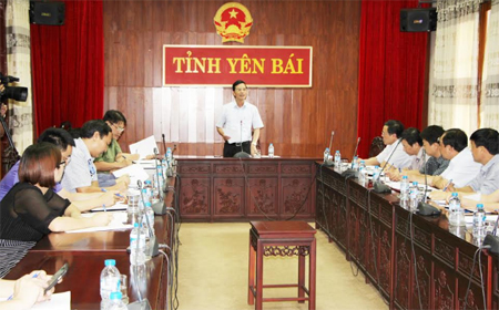 Đồng chí Dương Văn Tiến – Phó Chủ tịch UBND tỉnh chỉ đạo Hội nghị.