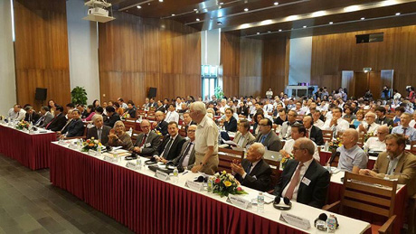 Khoảng 200 đại biểu quốc tế tham dự hội thảo khoa học.