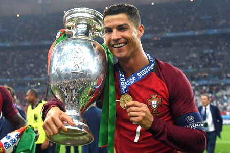 World Cup 2018 có thể là cơ hội cuối cùng để Ronaldo hoàn thiện bộ sưu tập cúp của anh với danh hiệu danh giá nhất ở cấp độ ĐTQG.