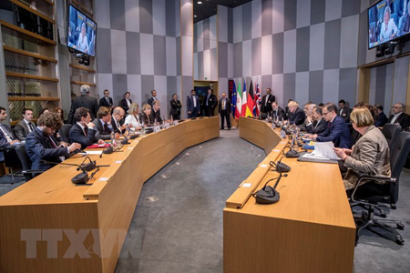 Toàn cảnh cuộc họp giữa Đại diện cấp cao EU về chính sách an ninh và đối ngoại Federica Mogherini với Ngoại trưởng Iran, Anh, Pháp và Đức tại Brussels, Bỉ ngày 15/5.