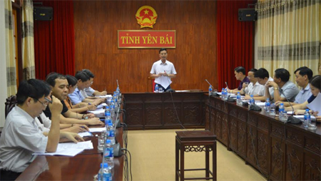 Đồng chí Dương Văn Tiến – Phó  Chủ tịch UBND tỉnh chủ trì cuộc họp.
