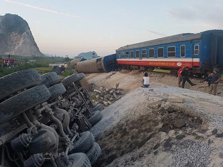 Hiện trường vụ tai nạn đường sắt tại Thanh Hoá.