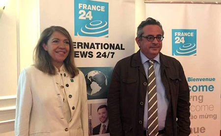 Bà Marie - Christine Saragosse và ông Marc Saikali giới thiệu về kênh France24 tại buổi họp báo.