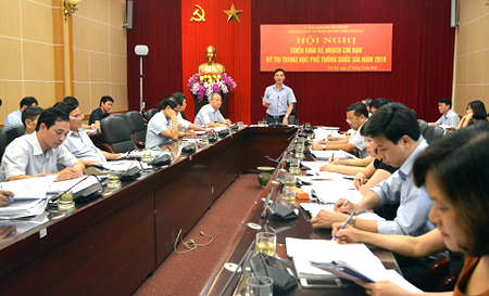 Đồng chí Dương Văn Tiến-Phó Chủ tịch UBND tỉnh phát biểu chỉ đạo Hội nghị.

