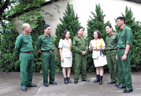 Các thế hệ cựu chiến binh tỉnh Yên Bái cùng nhau ôn lại thời khắc lịch sử 30/4/1975.