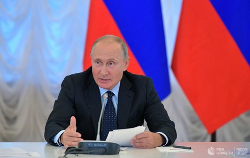 Tổng thống Nga Putin phê chuẩn học thuyết an ninh năng lượng mới