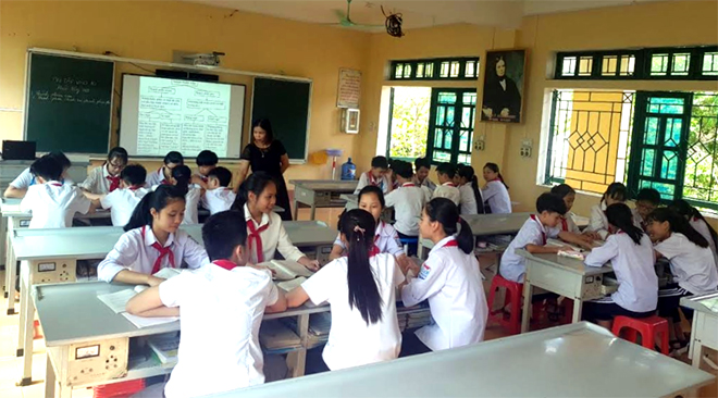 Một buổi ôn tập của học sinh lớp 9 Trường PTDTNT THCS huyện Văn Chấn.