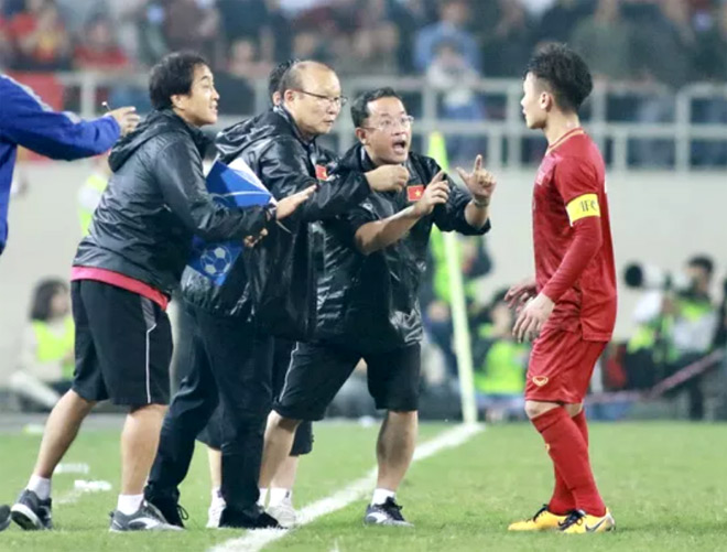HLV Park Hang-seo và trợ lí Lee Young-jin đã có trong tay danh sách 23 tuyển thủ tốt nhất ở thời điểm này để đưa sang Thái Lan dự King's Cup 2019.