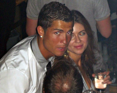 Ronaldo (trái) và Kathryn trong hộp đêm tại Las Vegas năm 2009.