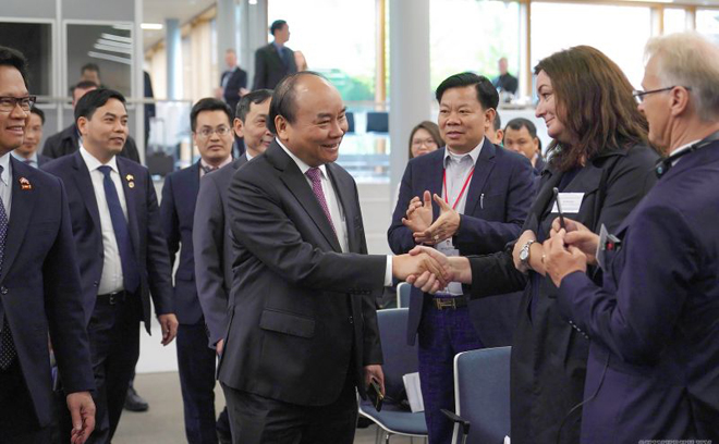 Thủ tướng Nguyễn Xuân Phúc gặp mặt đại diện doanh nghiệp Việt Nam-Na Uy.