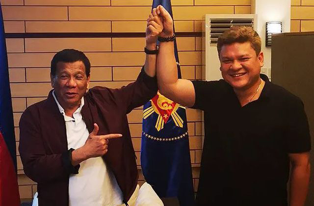 Tổng thống Philippines Rodrigo Duterte và con trai Paolo Duterte.