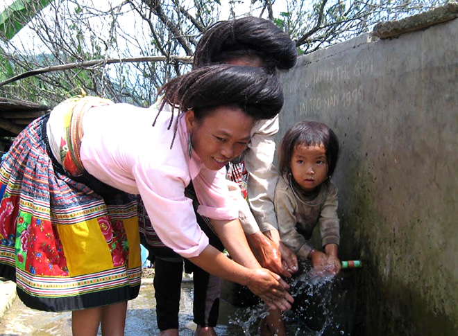 Mỗi người dân hãy sử dụng nước tiết kiệm, hiệu quả.