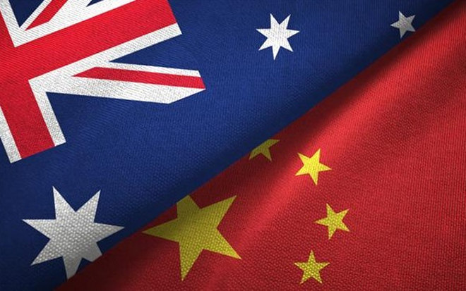 Hình ảnh cờ Australia và Trung Quốc.