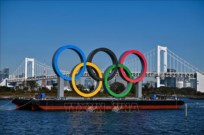 Biểu tượng của thế vận hội Olympic tại Tokyo, Nhật Bản.