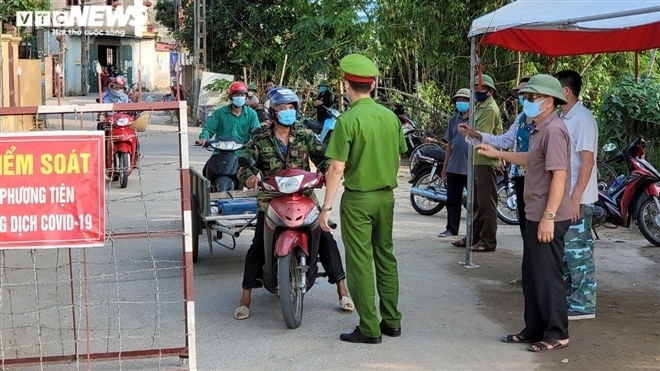 Nhiều địa phương trong tỉnh Bắc Ninh thực hiện cách ly vùng y tế để phòng chống dịch COVID-19.