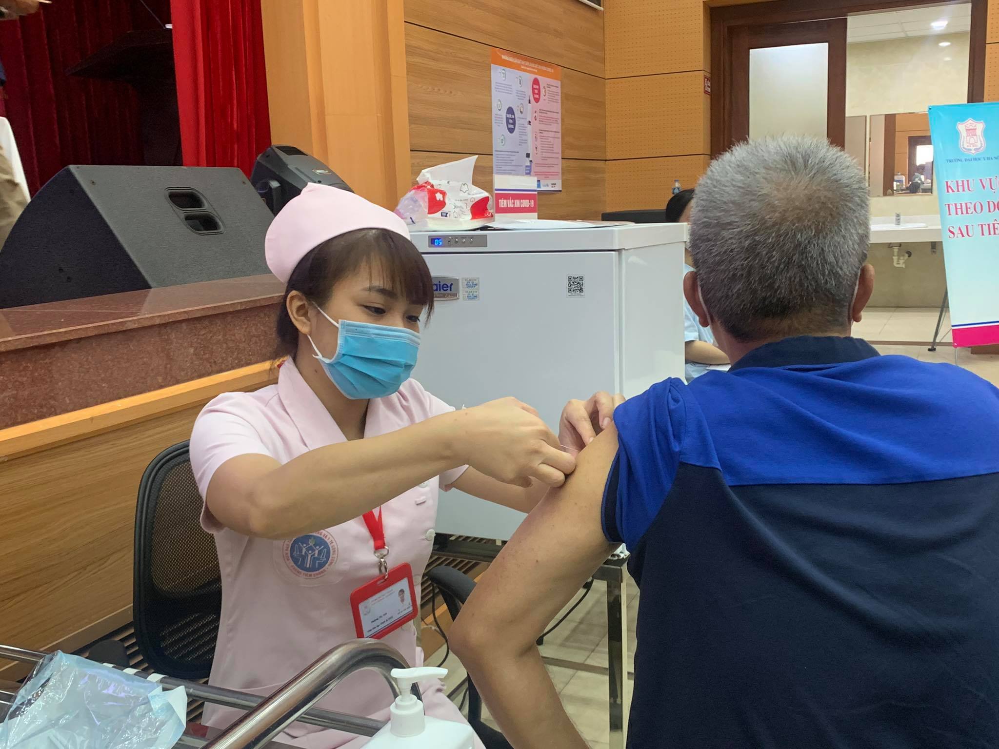 Tính đến sáng 21/5, các tỉnh, thành phố đã tiêm vaccine phòng COVID-19 được hơn 1,021 triệu liều.