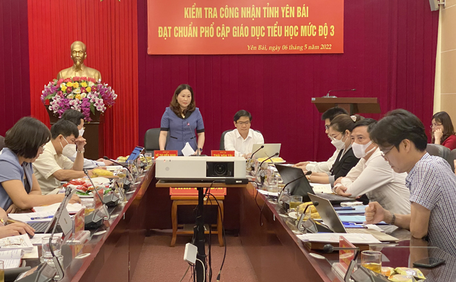 Đồng chí Vũ Thị Hiền Hạnh- Phó Chủ tịch UBND tỉnh Yên Bái phát biểu tại Hội nghị.