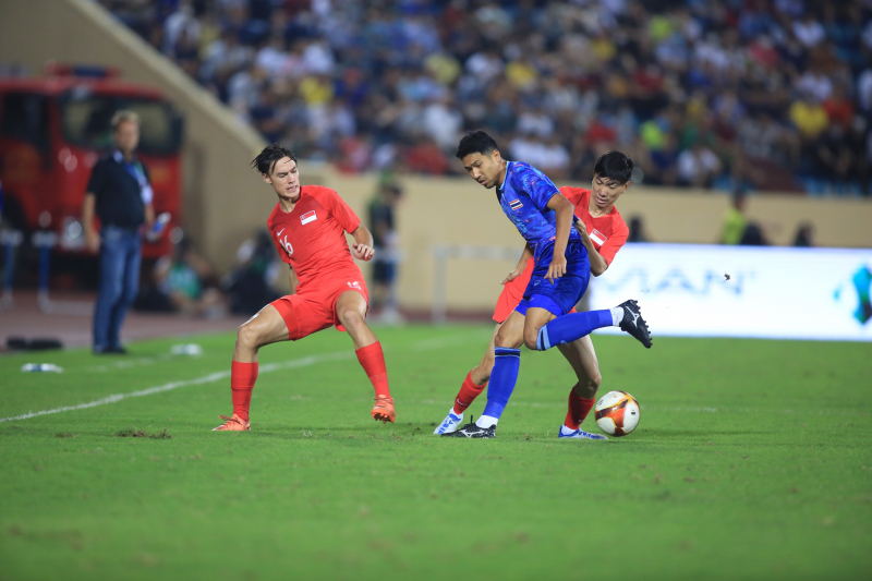 Thái Lan và Singapore chạm trán nhau trong loạt trận thứ 2 bảng B bóng đá nam SEA Games 31.