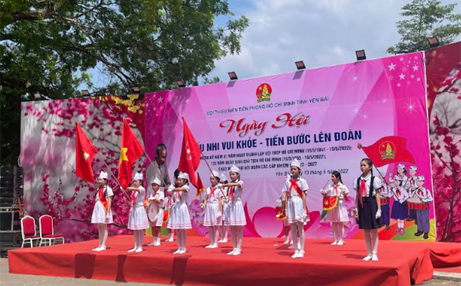 Liên hoan Nghi thức Đội năm 2022 với chủ đề “Xây dựng Đội vững mạnh” có 8 đội xuất sắc được lựa chọn từ 7 Hội Đồng đội các huyện, thị, thành phố trong tỉnh tham gia.